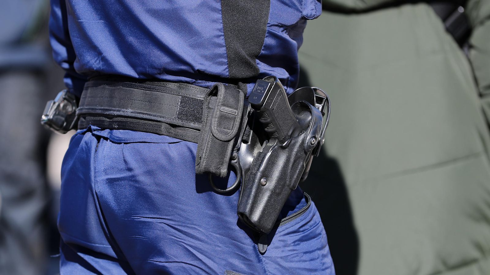 Poliisi ase AOP